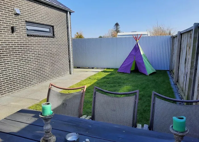 Vakantievilla 10 Km Van Strand Honden Welkom Omheinde Tuin Sauna Buitenbad